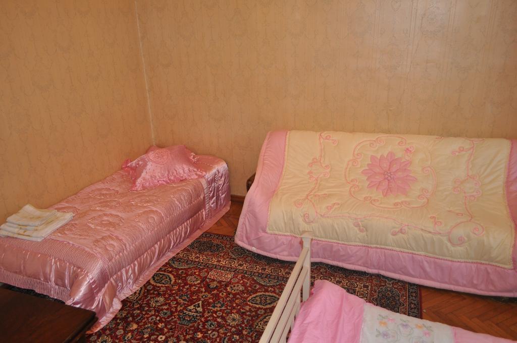 Guest House Cico Telavi Exterior photo